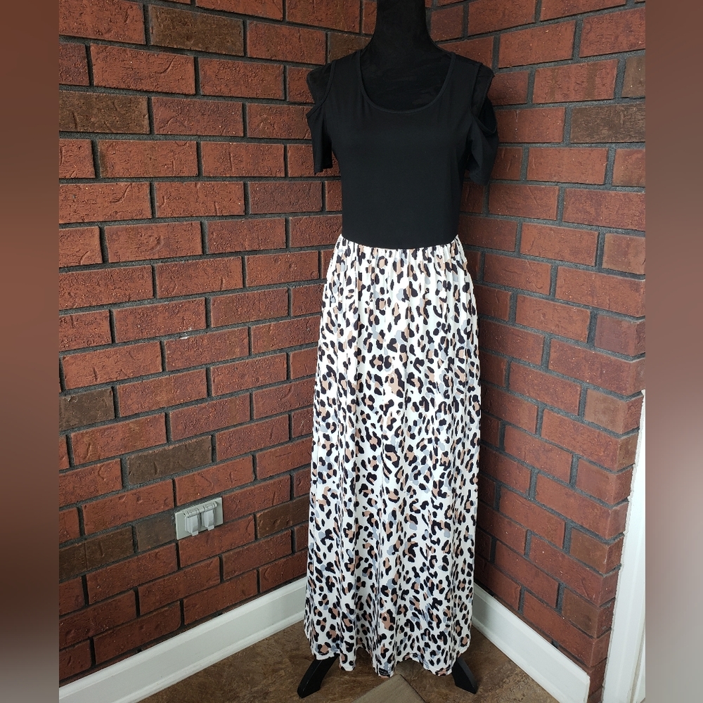 NWT Styleword Maxi Dress w/pockets,   Women's size M